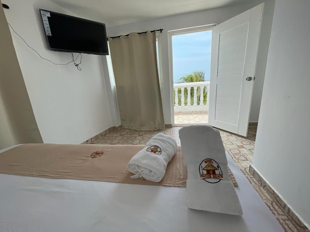 Hotel Paicos Beach Cartagena Exterior photo